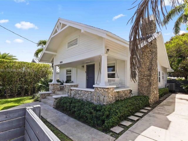 Продажа дома по адресу 2434 SW 15th St - фото 7503698