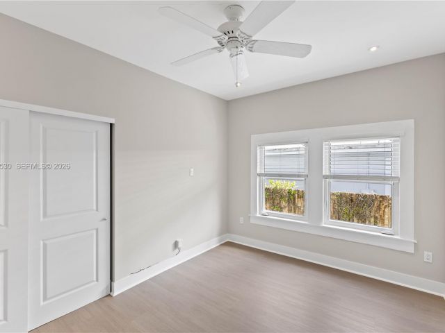 Продажа дома по адресу 2434 SW 15th St - фото 7503712