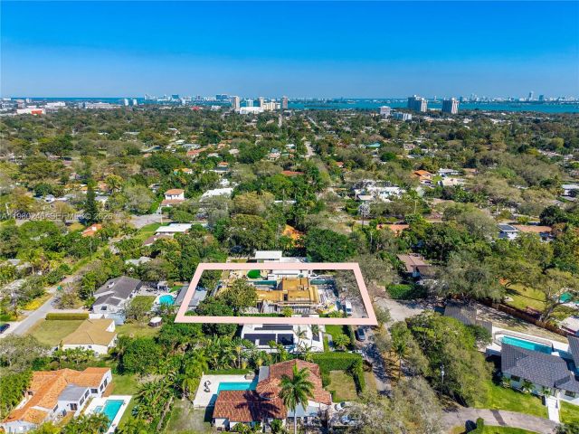 Продажа дома по адресу 739 NE 111th St - фото 7484029