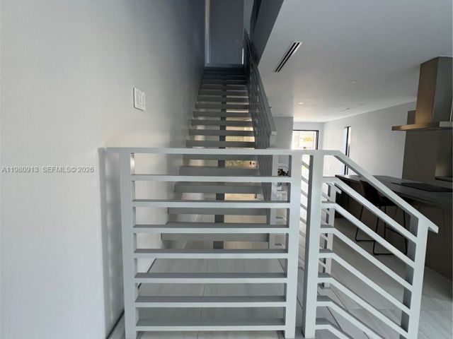 Продажа дома по адресу 1533 SW 22 terrace - фото 7463611