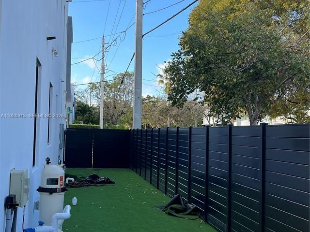 Продажа дома по адресу 1533 SW 22 terrace - фото 7463614