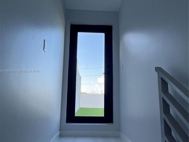 Продажа дома по адресу 1533 SW 22 terrace - фото 7463618