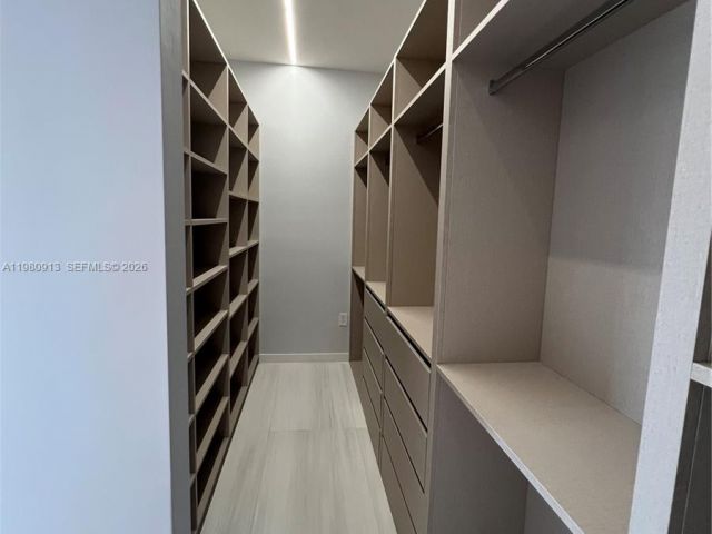 Продажа дома по адресу 1533 SW 22 terrace - фото 7463622