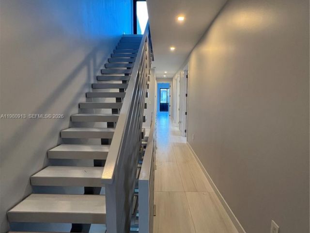 Продажа дома по адресу 1533 SW 22 terrace - фото 7463623