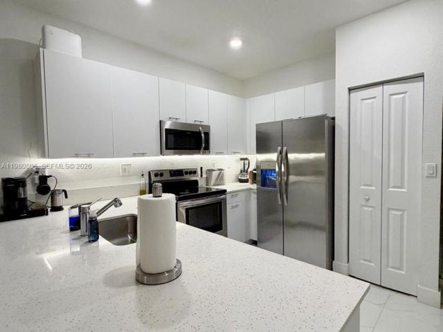 Продажа дома по адресу 2355 NW 125th St - фото 7527972