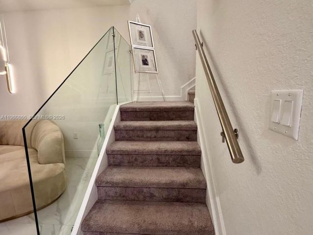 Продажа дома по адресу 2355 NW 125th St - фото 7527975