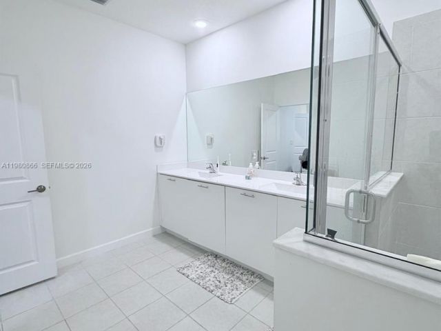 Продажа дома по адресу 2355 NW 125th St - фото 7527979