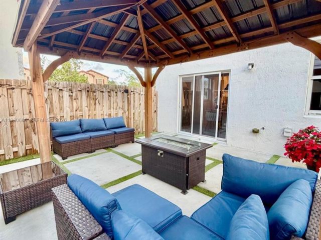 Продажа дома по адресу 2355 NW 125th St - фото 7527983