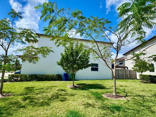 Продажа дома по адресу 2355 NW 125th St - фото 7527985