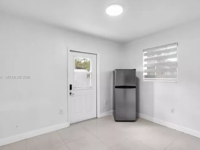 Продажа дома по адресу 1210 N 71st Ave - фото 7473229