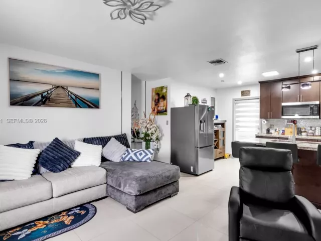 Продажа дома по адресу 1210 N 71st Ave - фото 7473226