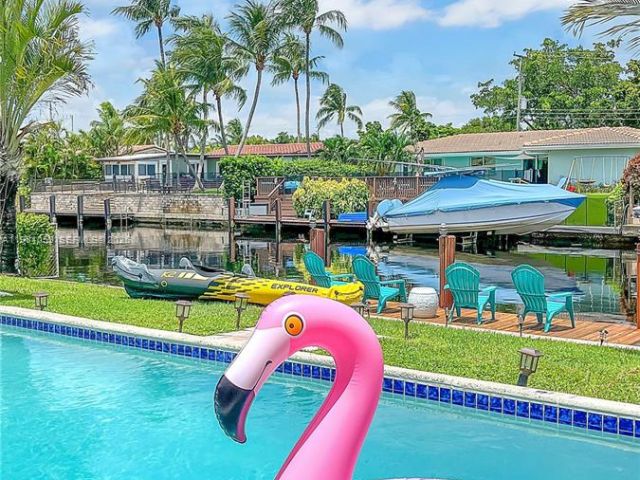 Продажа дома по адресу 151 SE 9th Ct - фото 7520571