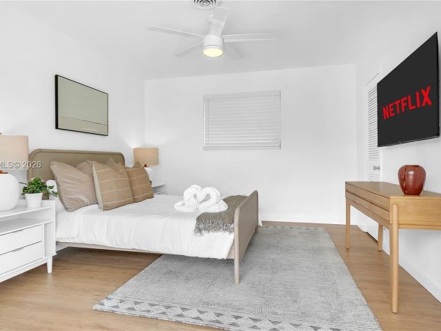 Продажа дома по адресу 151 SE 9th Ct - фото 7520576