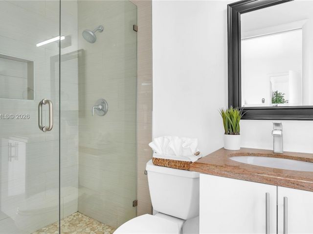 Продажа дома по адресу 151 SE 9th Ct - фото 7520579