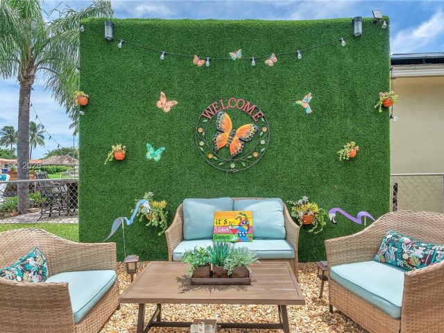 Дом в аренду по адресу 151 SE 9th Ct - фото 7478115