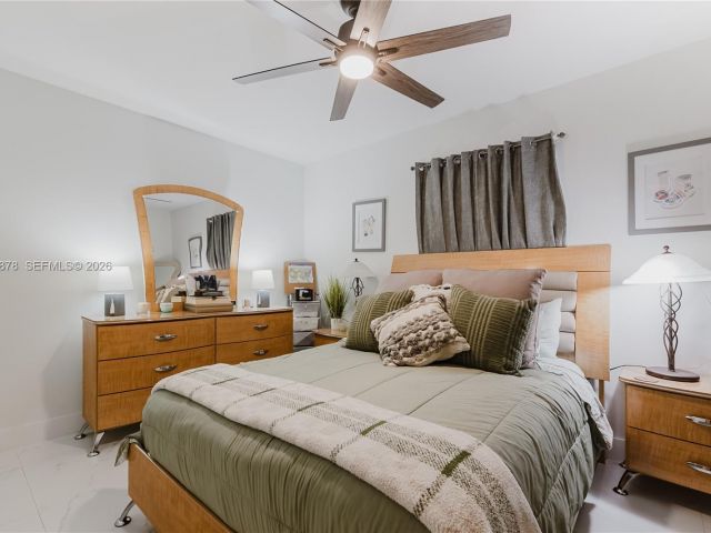 Продажа дома по адресу 2621 SW 12th Ter - фото 7482290