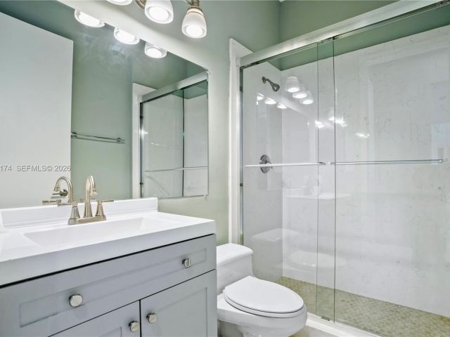 Продажа дома по адресу 3728 NE 208th Ter - фото 7476391