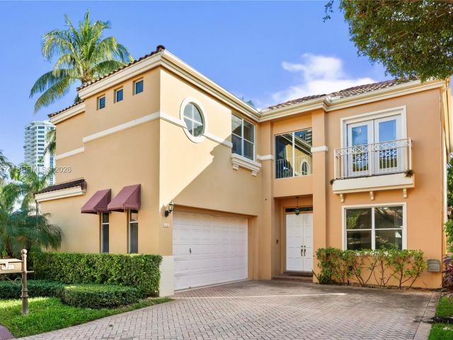 Продажа дома по адресу 3728 NE 208th Ter - фото 7476395