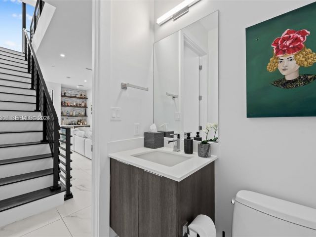 Дом в аренду по адресу 1056 N Victoria Park Rd - фото 7482007