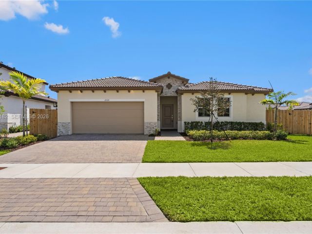 Дом в аренду по адресу 2310 SE 28th Dr - фото 7457416