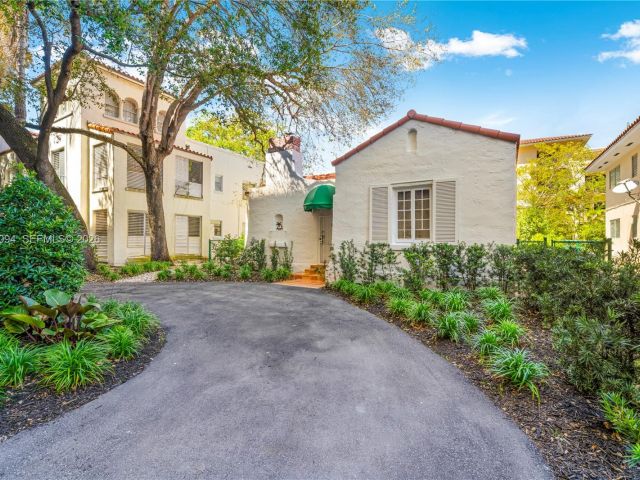 Продажа дома по адресу 311 Navarre Ave - фото 7531529