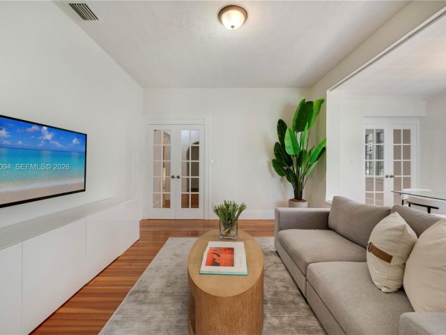 Продажа дома по адресу 311 Navarre Ave - фото 7531534