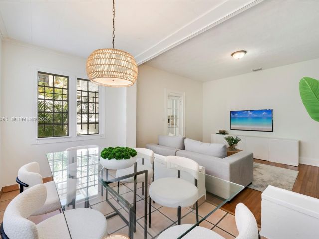 Продажа дома по адресу 311 Navarre Ave - фото 7531535