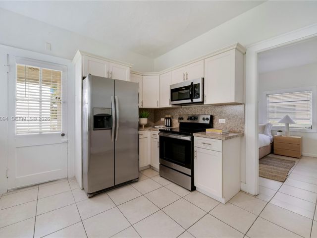 Продажа дома по адресу 311 Navarre Ave - фото 7531538