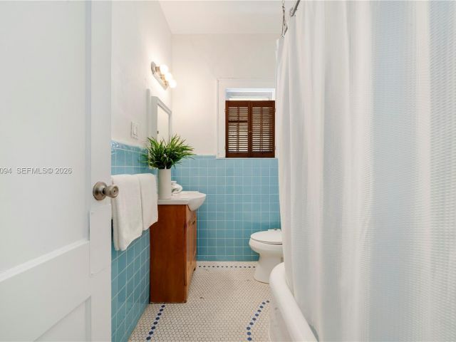 Продажа дома по адресу 311 Navarre Ave - фото 7531544