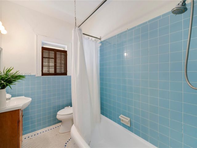 Продажа дома по адресу 311 Navarre Ave - фото 7531545