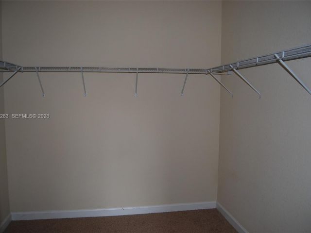 Дом в аренду по адресу 8899 NW 98 AV 8899 - фото 7485261