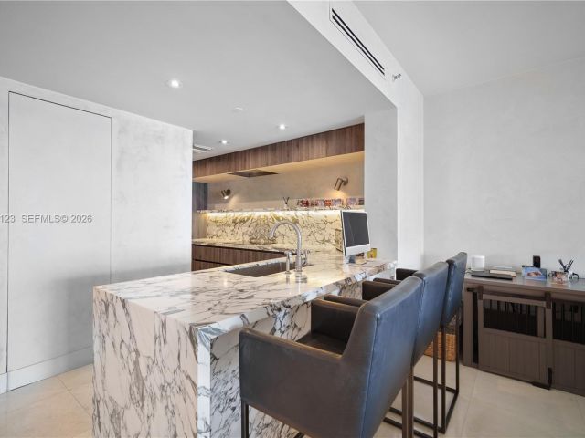 Продажа квартиры #5222 - фото 7516820