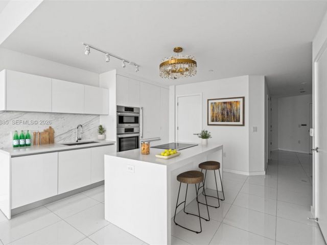 Продажа квартиры #2200 - фото 7487977