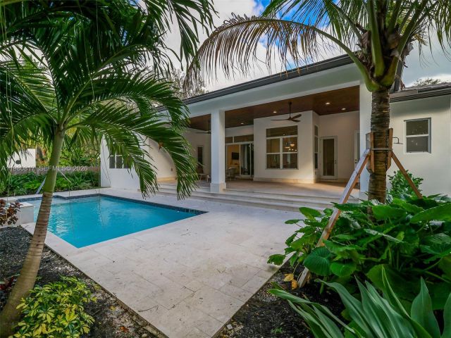 Продажа дома по адресу 11412 NE 8th Ave - фото 7484074