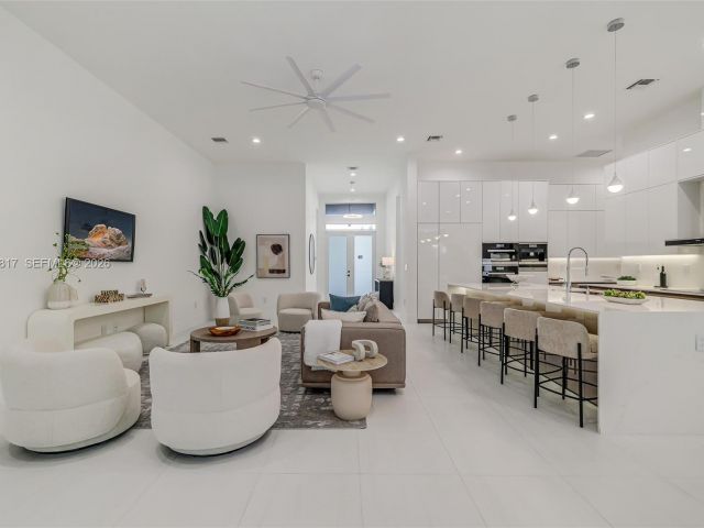 Продажа дома по адресу 11412 NE 8th Ave - фото 7484080