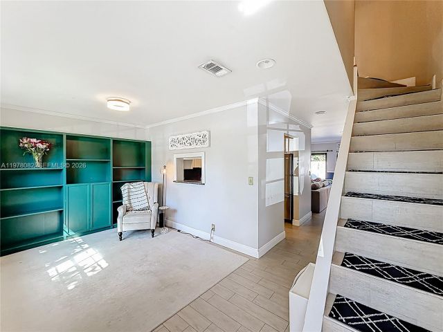 Дом в аренду по адресу 2128 NE 9th Ave - фото 7451461