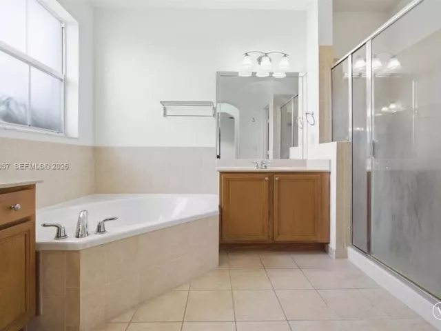 Продажа дома по адресу 8730 NW 110th Ave - фото 7656932