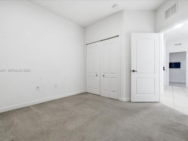 Продажа дома по адресу 8730 NW 110th Ave - фото 7536052