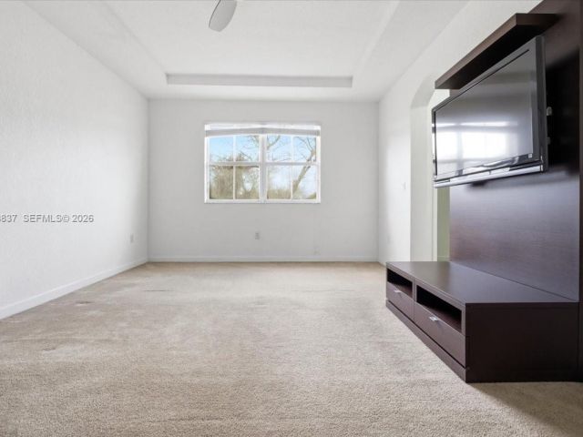 Продажа дома по адресу 8730 NW 110th Ave - фото 7536057