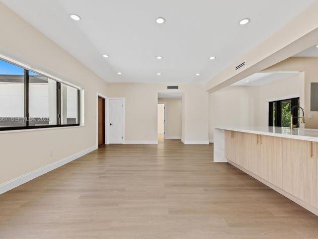 Дом в аренду по адресу 4144 Alton Rd - фото 7468537