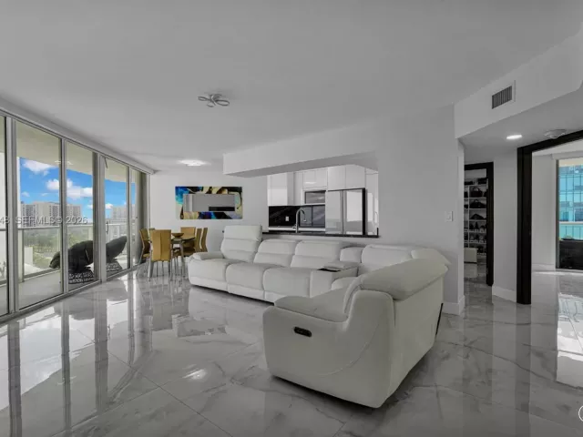 Продажа квартиры #738 - фото 7492434