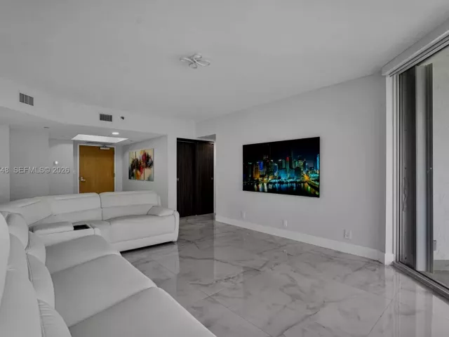 Продажа квартиры #738 - фото 7492435