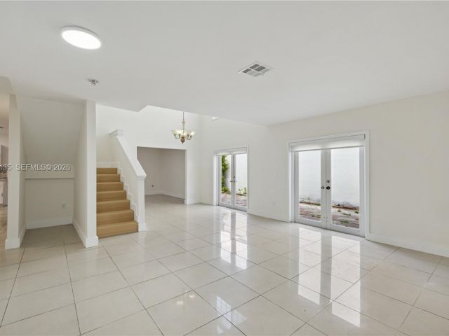 Дом в аренду по адресу 15131 SW 58th St - фото 7466426