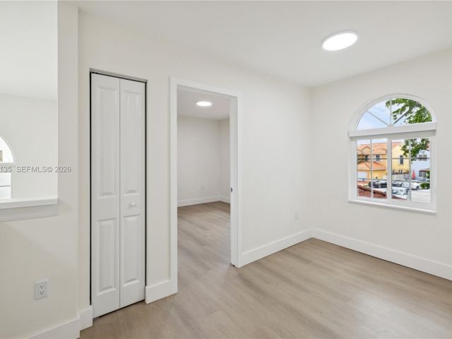 Дом в аренду по адресу 15131 SW 58th St - фото 7466434