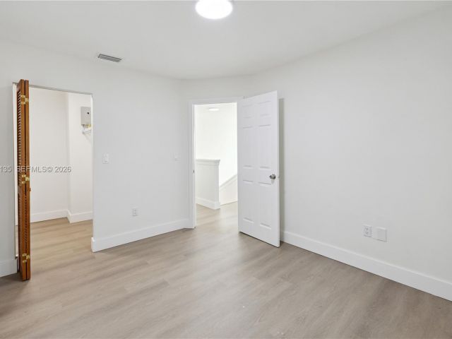 Дом в аренду по адресу 15131 SW 58th St - фото 7466438