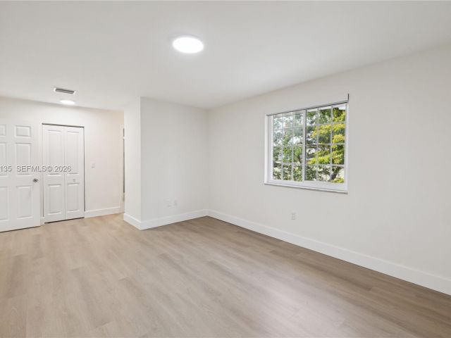 Дом в аренду по адресу 15131 SW 58th St - фото 7466441