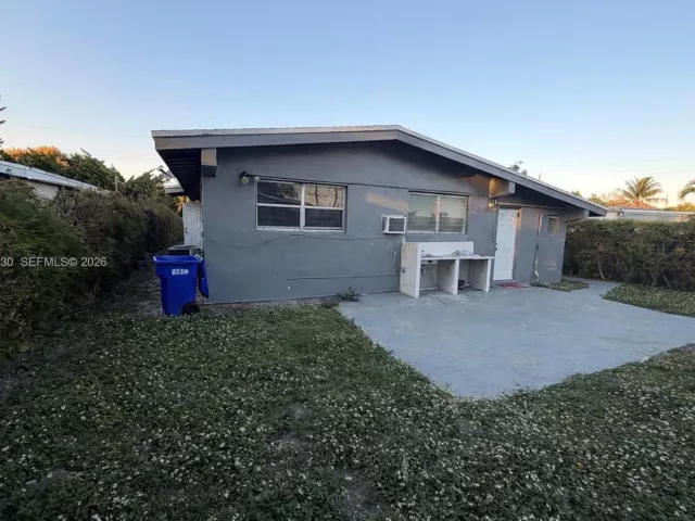 Продажа дома по адресу 354 NE 173rd St - фото 7480844