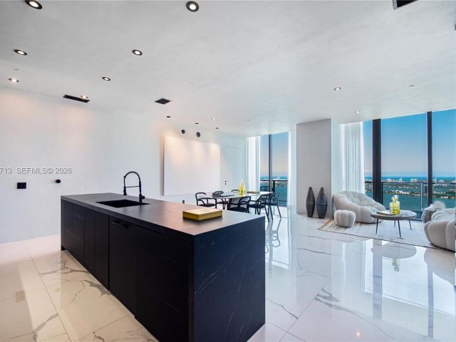 Квартира в аренду номерUPH5302 - фото 7494637