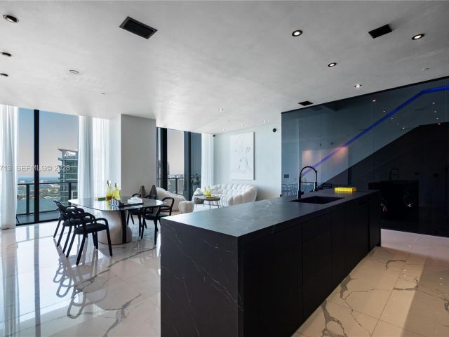 Квартира в аренду номерUPH5302 - фото 7494639