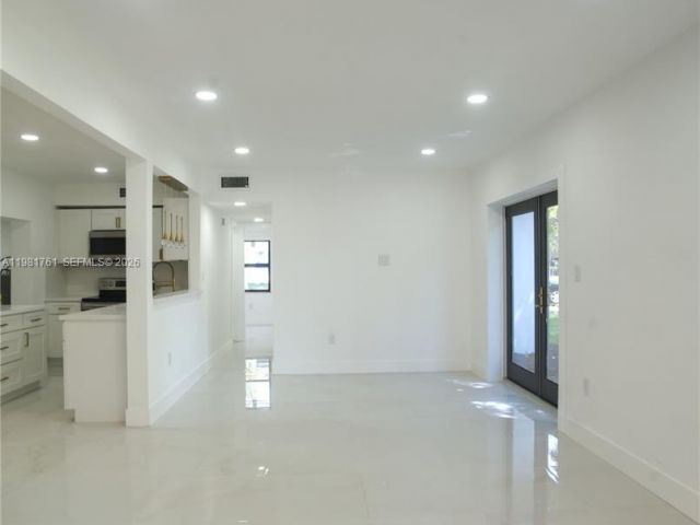 Продажа дома по адресу 315 NW 127th St - фото 7515164